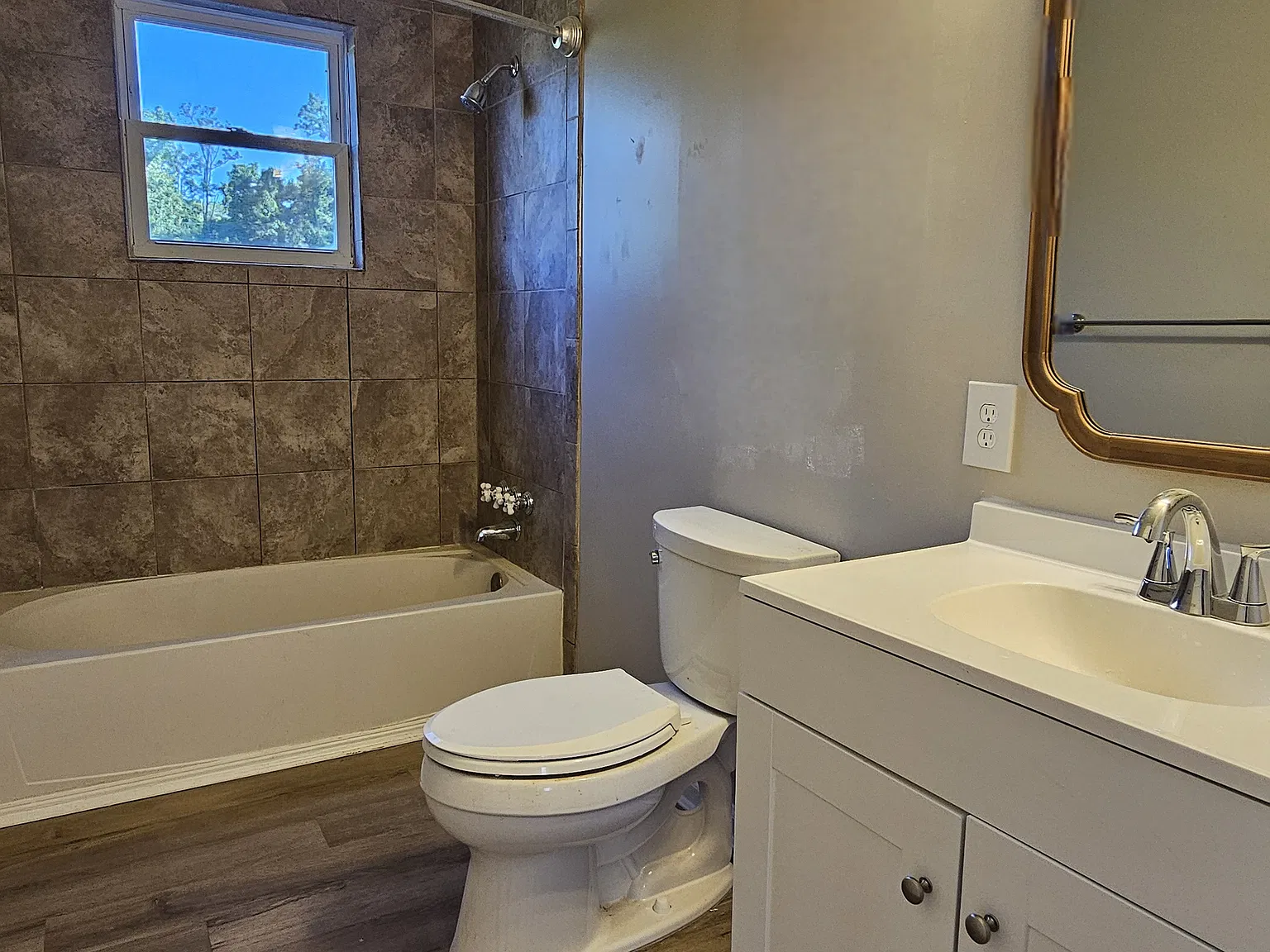 3 bed, 1400 sqft, $2,950 — Photo 4