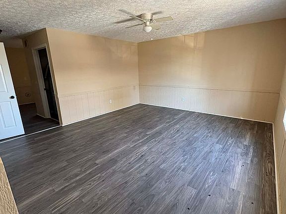 2nd image of 527 E Main St #527D
