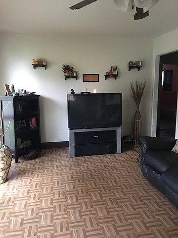 2nd image of 17006 Chicago Ave