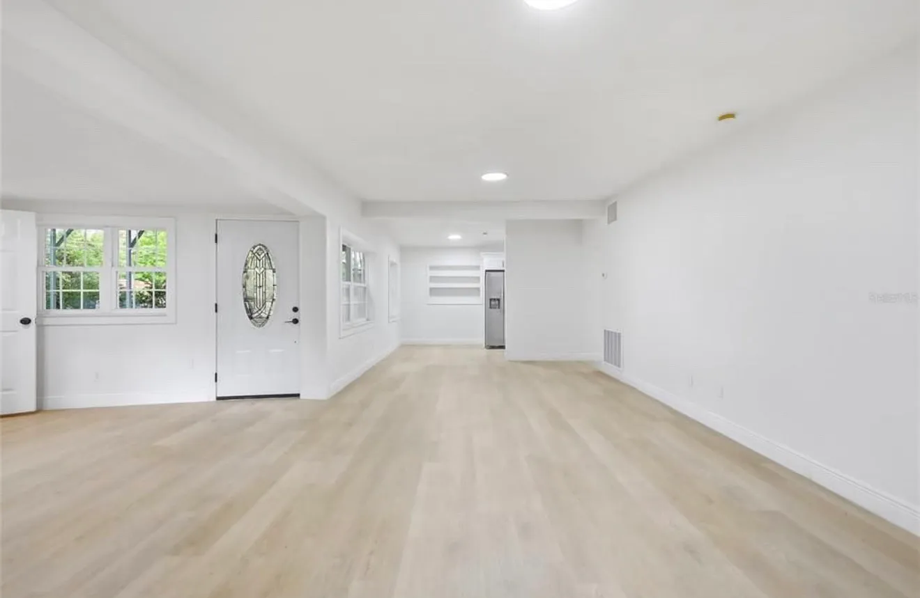 3 bed, 1600 sqft, $2,500 — Photo 4
