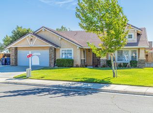 4015 Victoria Ln, Quartz Hill, CA