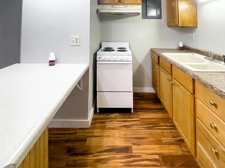 Spacious Apartments in the Heart of the Village — Photo 3