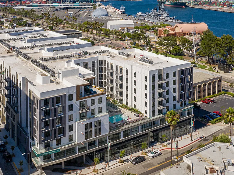 550 Harborfront — Photo 17