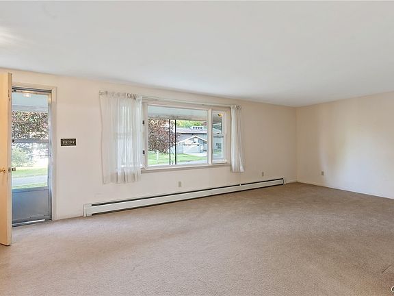 4th image of 15 Bentley Rd