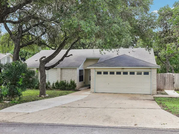 7111 Bart Hollow Dr, San Antonio, TX 78250
