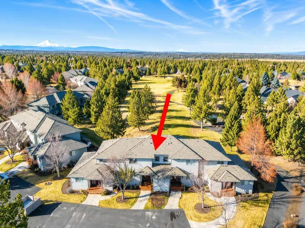 1140 Golden Pheasant Dr, Redmond, OR 97756