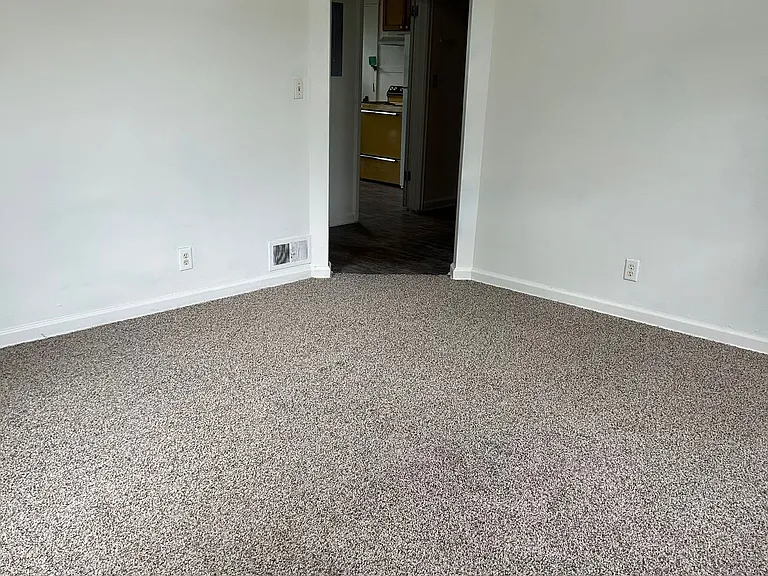 Apartments available in a highly desirable University District location! — Photo 21