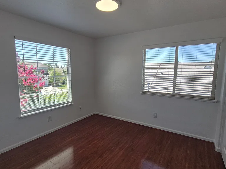 170 Bombay Cir — Photo 17