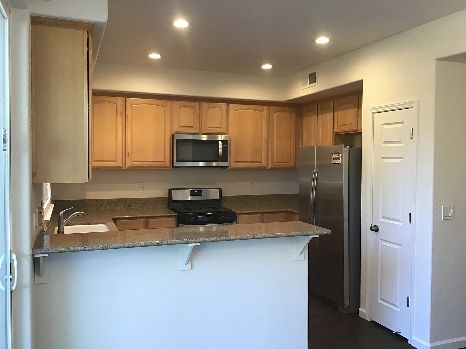 3 bed, 2.5 bath, 1540 sqft, $2,545 — Photo 3