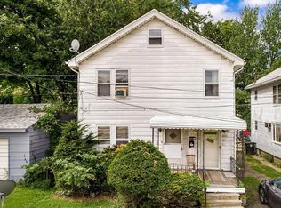 1032 & 1034 Clay St UNIT 1034, Akron, OH 44301