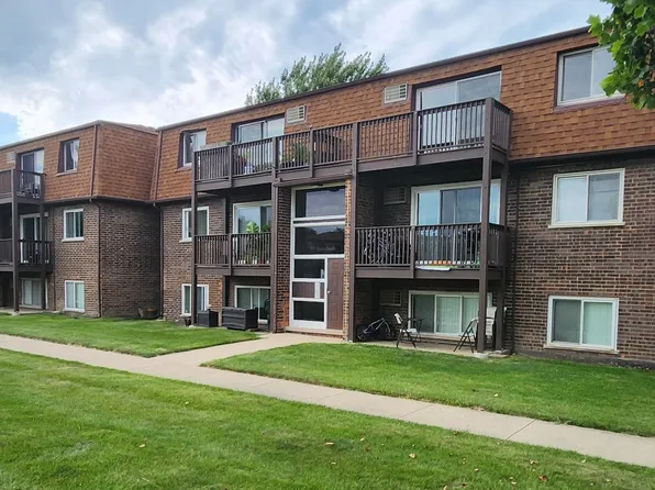 117 Boardwalk St Unit 2E, Elk Grove Village, IL 60007