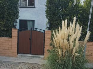 6407 Gentry Ave, North Hollywood, CA 91606