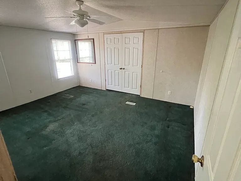 2025 Crestview Ct — Photo 17