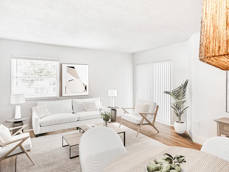 Sheridan Ocean Club Apartments — Photo 40