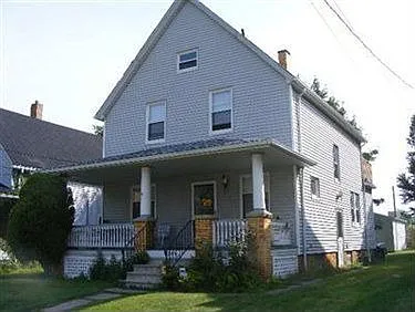 3245 W 38th St photo 1