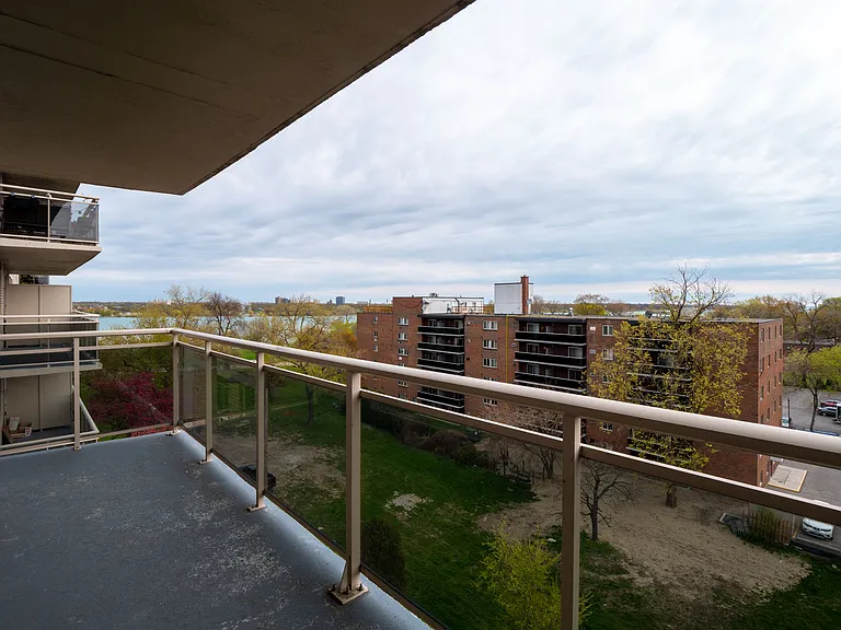 3801 Riverside Dr E — Photo 9