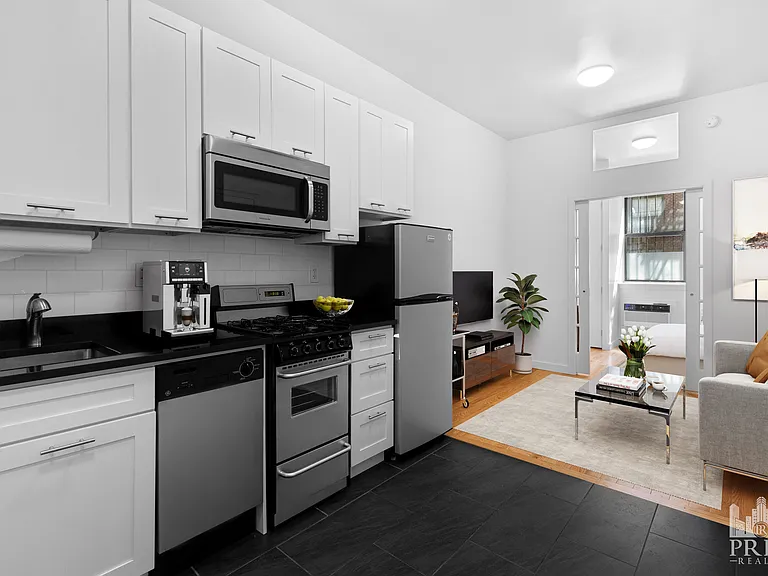 335 E 81st St #1D — Photo 1