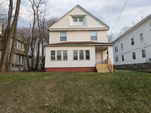 793 Boulevard St - Duplex