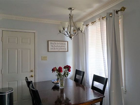 4th image of 290 Clendenny Ave