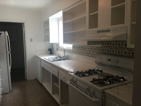 2nd image of 1110 E Corona Dr
