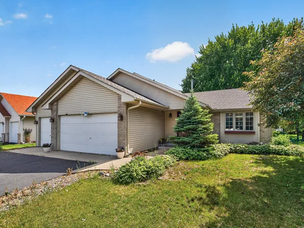 8725 Queens Gdns N, Brooklyn Park, MN 55443