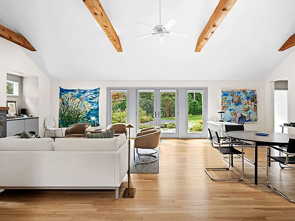 3rd image of 45 Hedge Row Ln