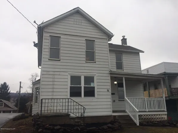 19 Green St, Edwardsville, PA 18704