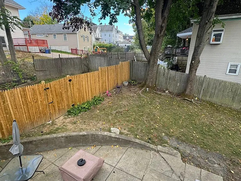 113-115 Laurel Ave — Photo 11