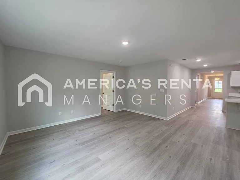 10319 Squires Way — Photo 37
