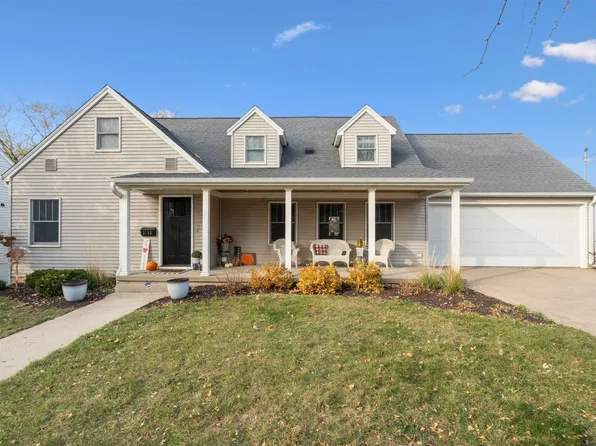 2155 Simpson St, Dubuque, IA 52003