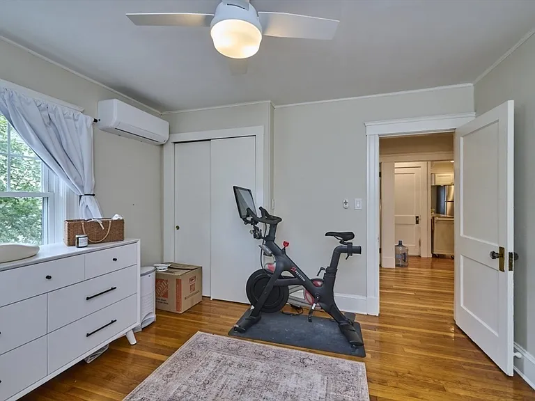 41 Lynde Ave — Photo 15