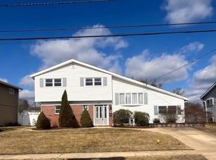 34 Rolling Ln, Hamilton, NJ 08690