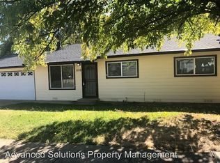 1199 Riviera Dr, Redding, CA 96001