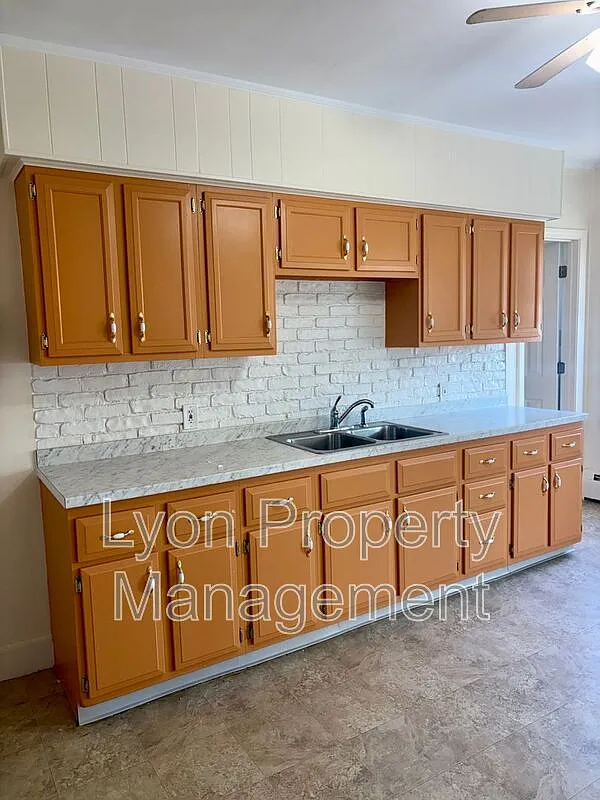 1 bed, 1.0 bath, $1,350 — Photo 2
