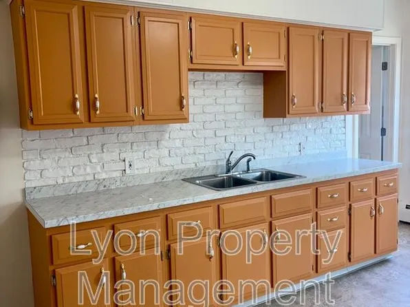 98 Anthony Ave #2R, Pawtucket, RI 02860