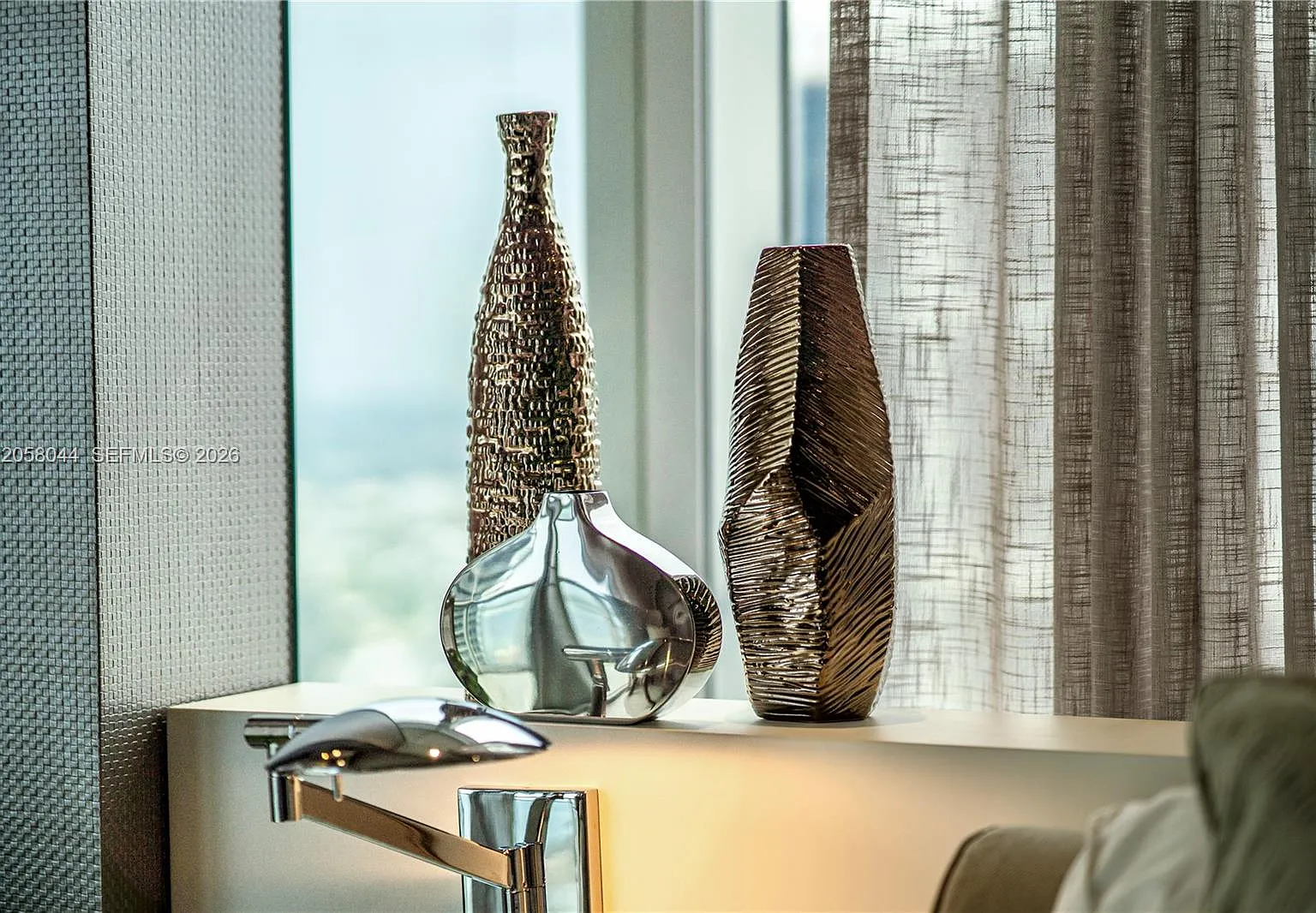 Iconbrickell Condo No 1 — Photo 3