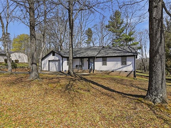 3rd image of 6445 Armindale Ave