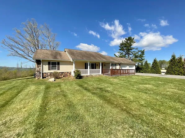 452 Breezy Ridge Rd, Woodlawn, VA 24381