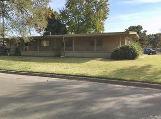 604 E Prescott Rd, Salina, KS 67401