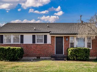 218 Clearview Dr, Clarksville, TN 37043