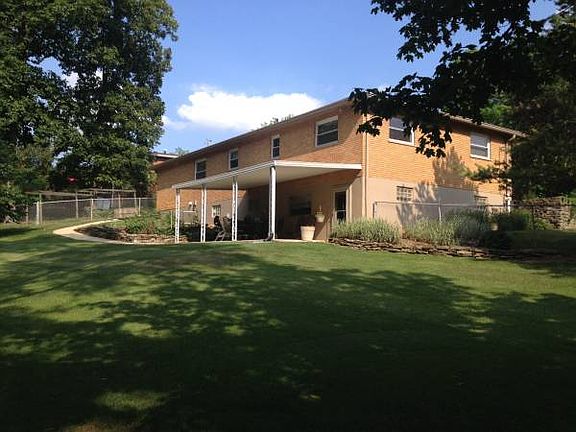 3rd image of 714 Vincent Dr