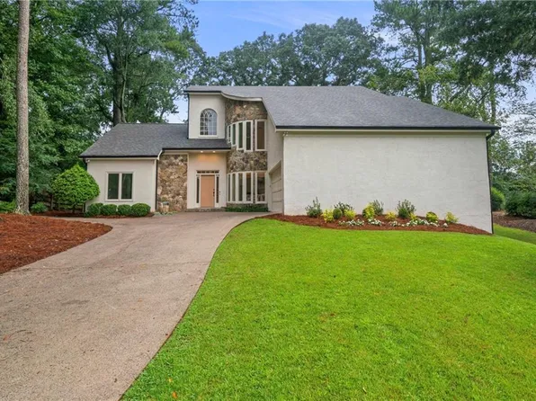 5945 Meadow Brook Ln, Cumming, GA 30040