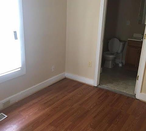 5th image of 64 Manly St