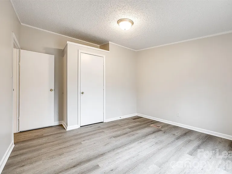 128 Summerglen Dr — Photo 18