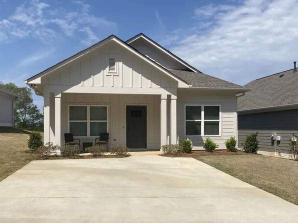 4060 Ashley Dr, Leeds, AL 35094