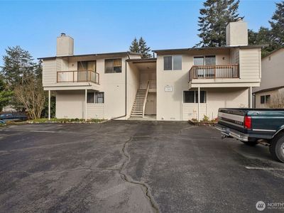 7304 NE 142nd Place #D1, Kirkland, WA, 98034