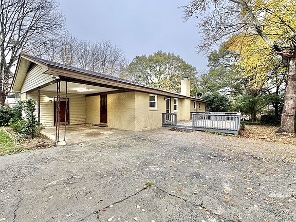3rd image of 5019 Dogwood Pl