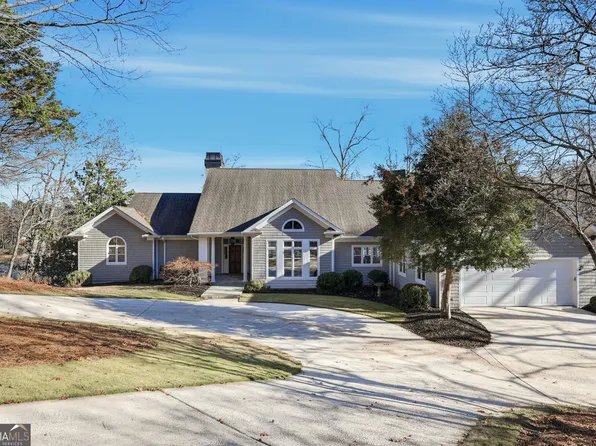 951 E Lake Dr, Gainesville, GA 30506