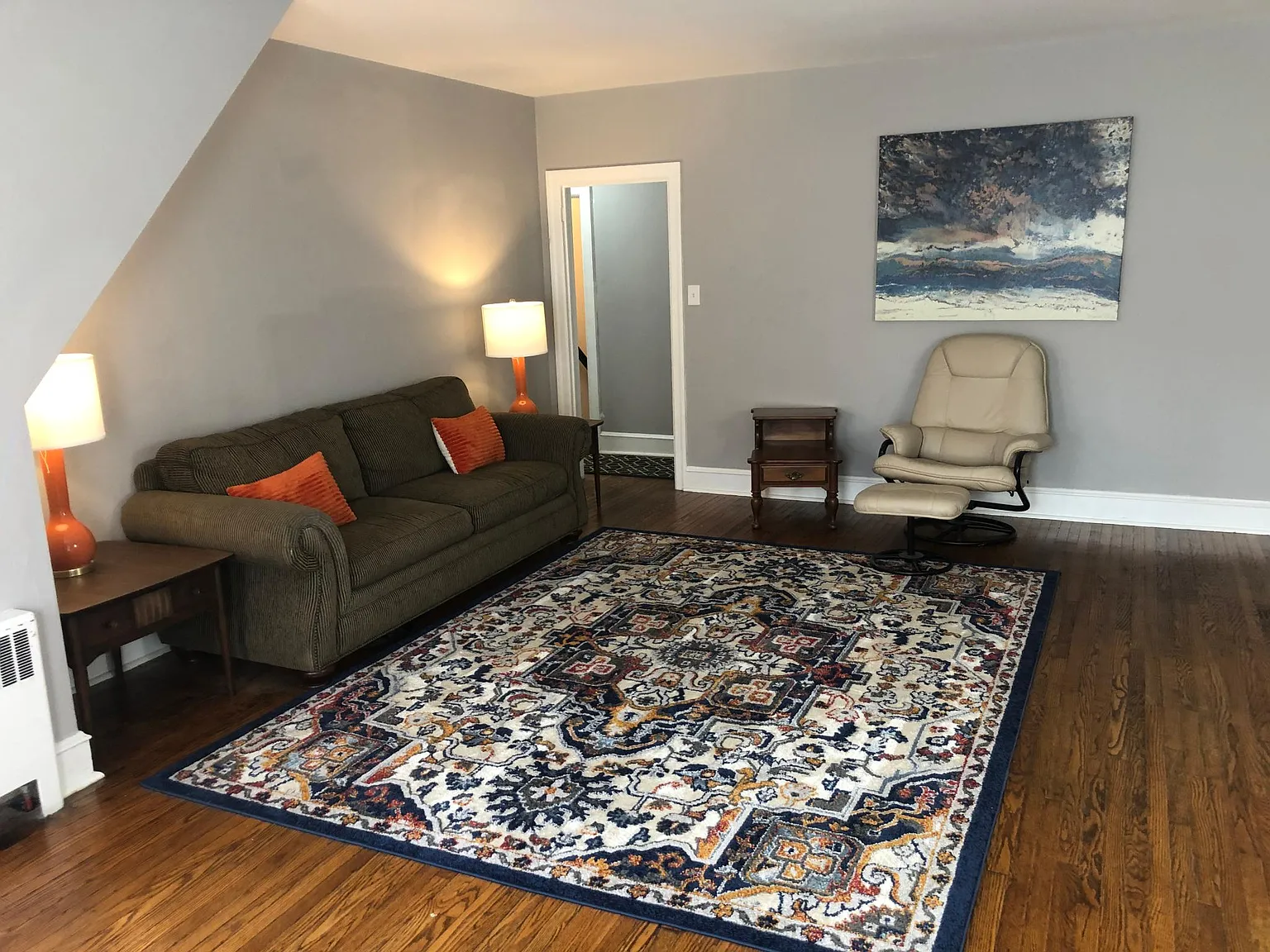 3 bed, 1200 sqft, $1,450 — Photo 4