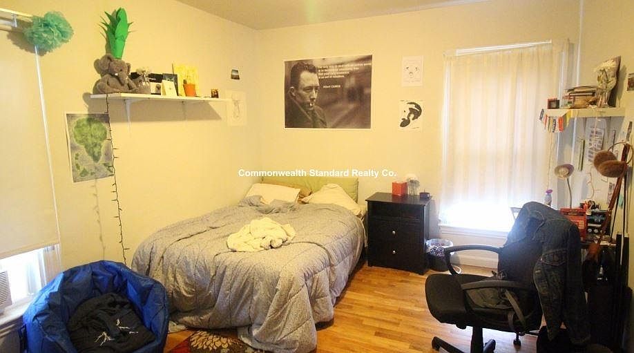 2nd image of 42 Brainerd Rd #8